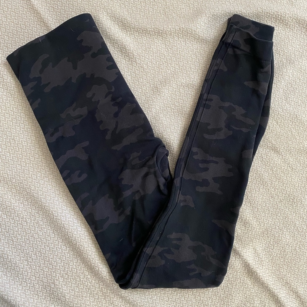 Spanx Seamless Camo Leggings